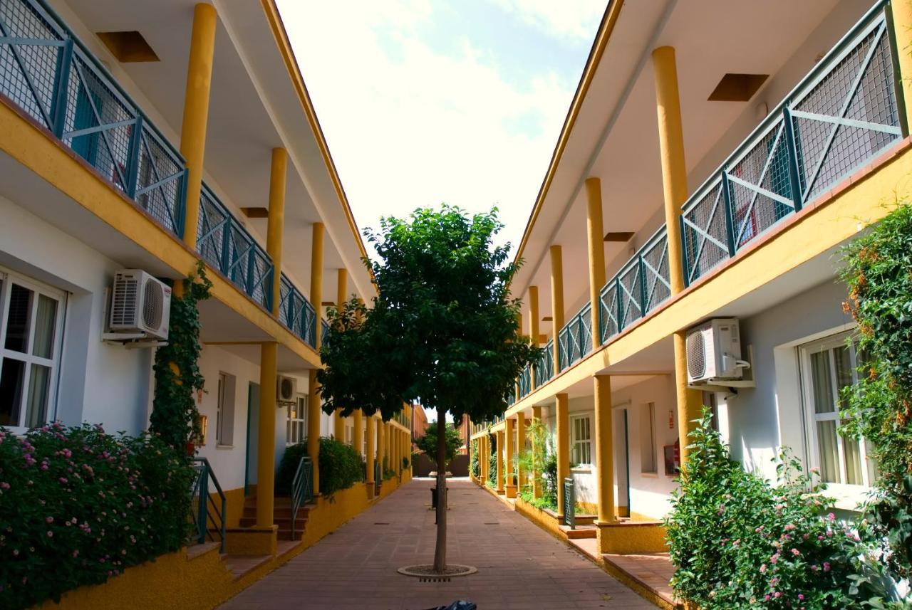 Hotel JM Jardin de la Reina Guillena Exterior foto